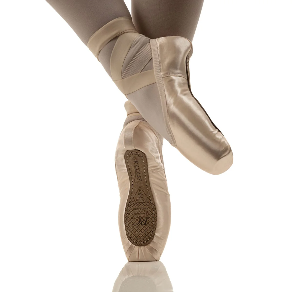 R-Class AD69 Soleia Pointe Shoes - Medium Shank - Image 3